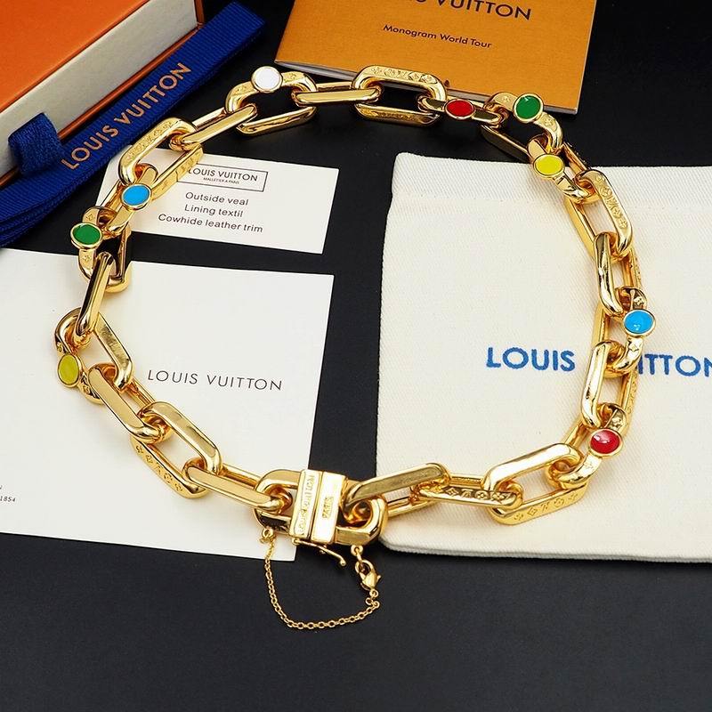 LV Necklaces 91